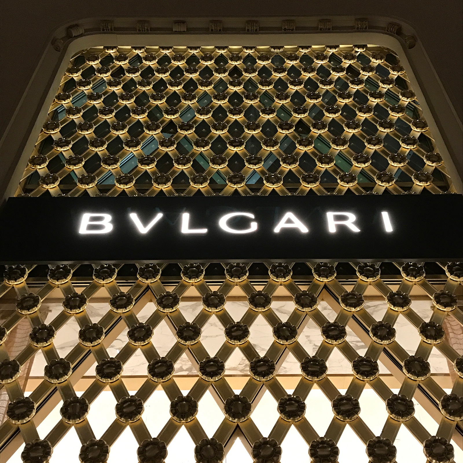 Bulgari New York Boutique - Facade Lighting - Metis Lighting