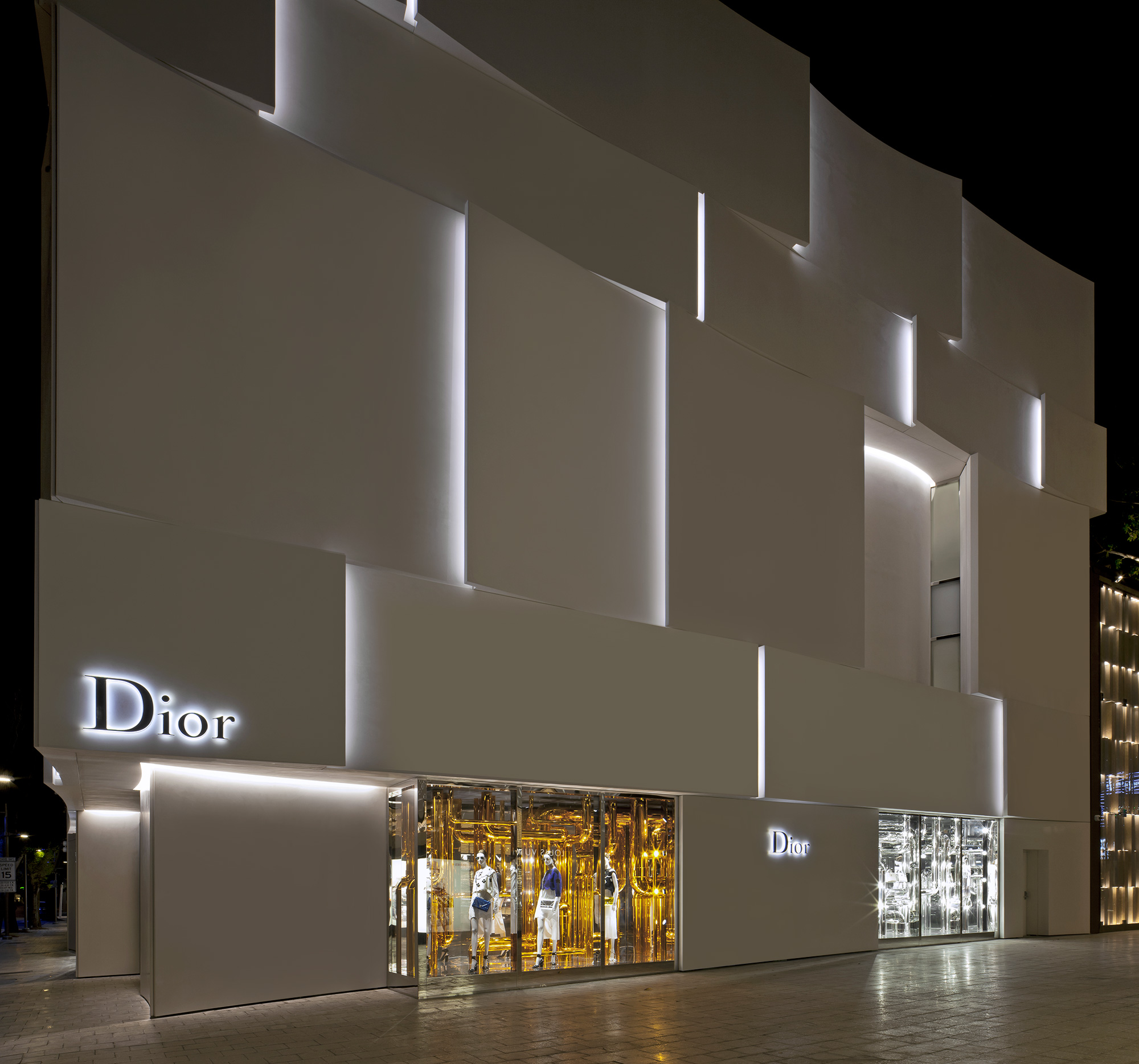 Dior Miami Boutique - Facade Lighting - Metis Lighting