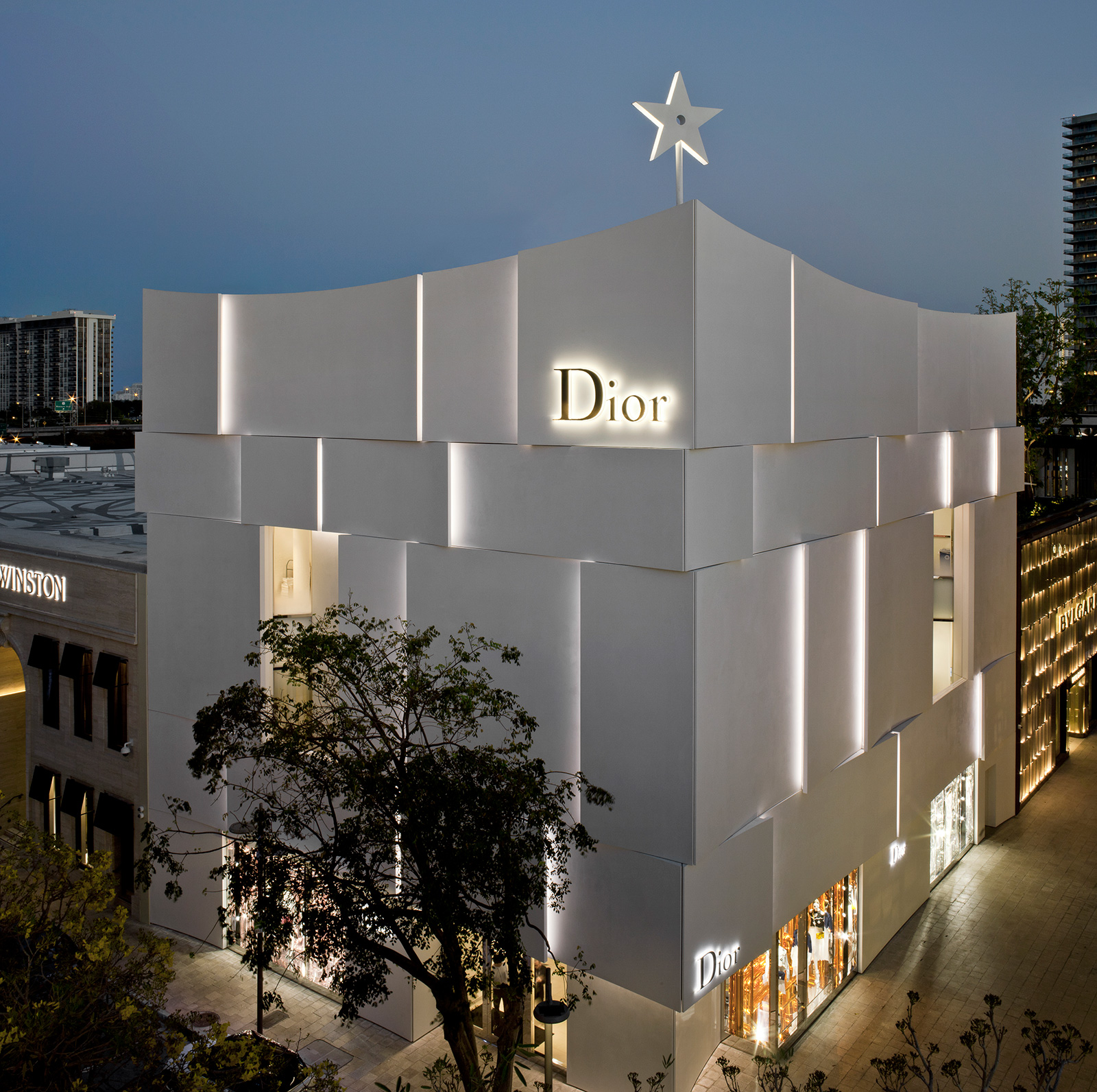 Dior Miami Boutique - Facade Lighting - Metis Lighting